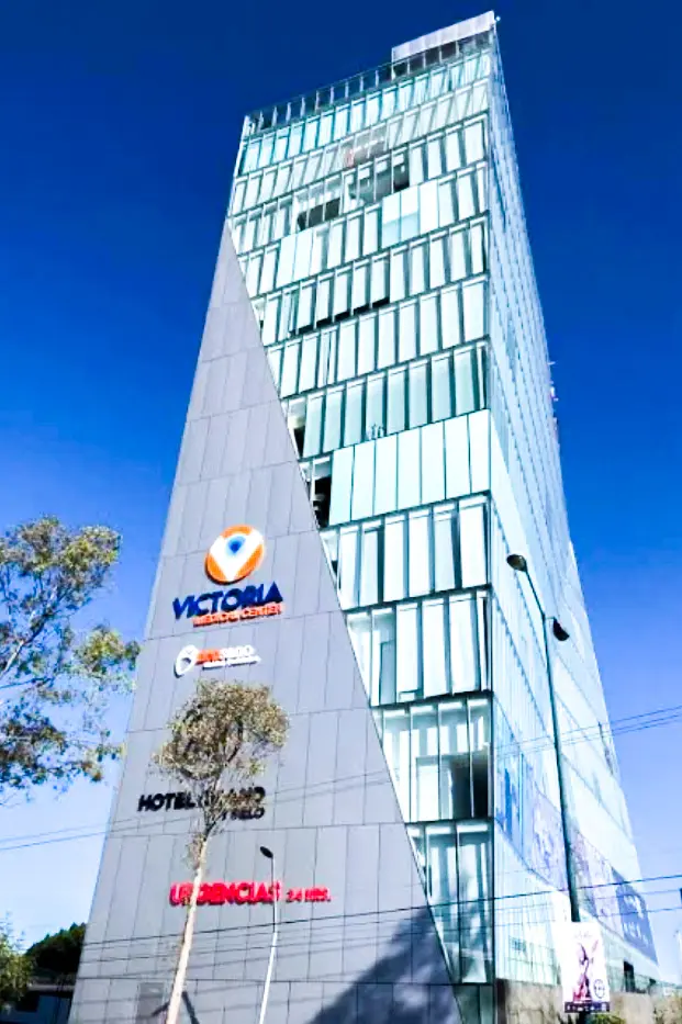 Fotografía grupal del equipo OrthoDentic